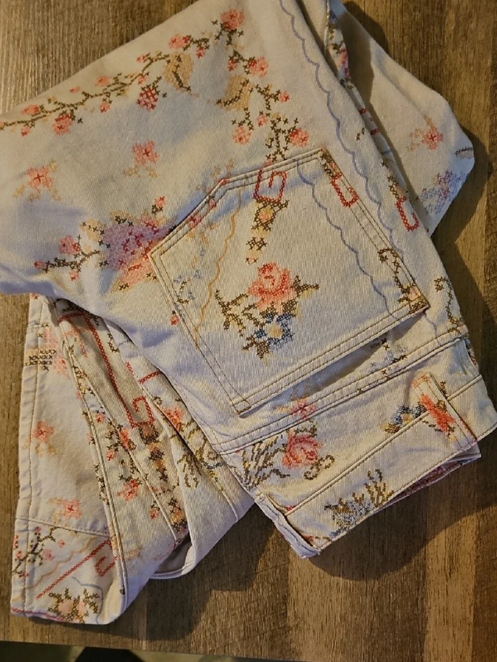 Embroidered Print EDEN Barrel Jean
